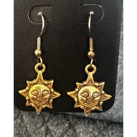 Vintage Jewelry - Gold Tone Celestial Sun Face Drop Earrings French Wire Bohemian Jewelry